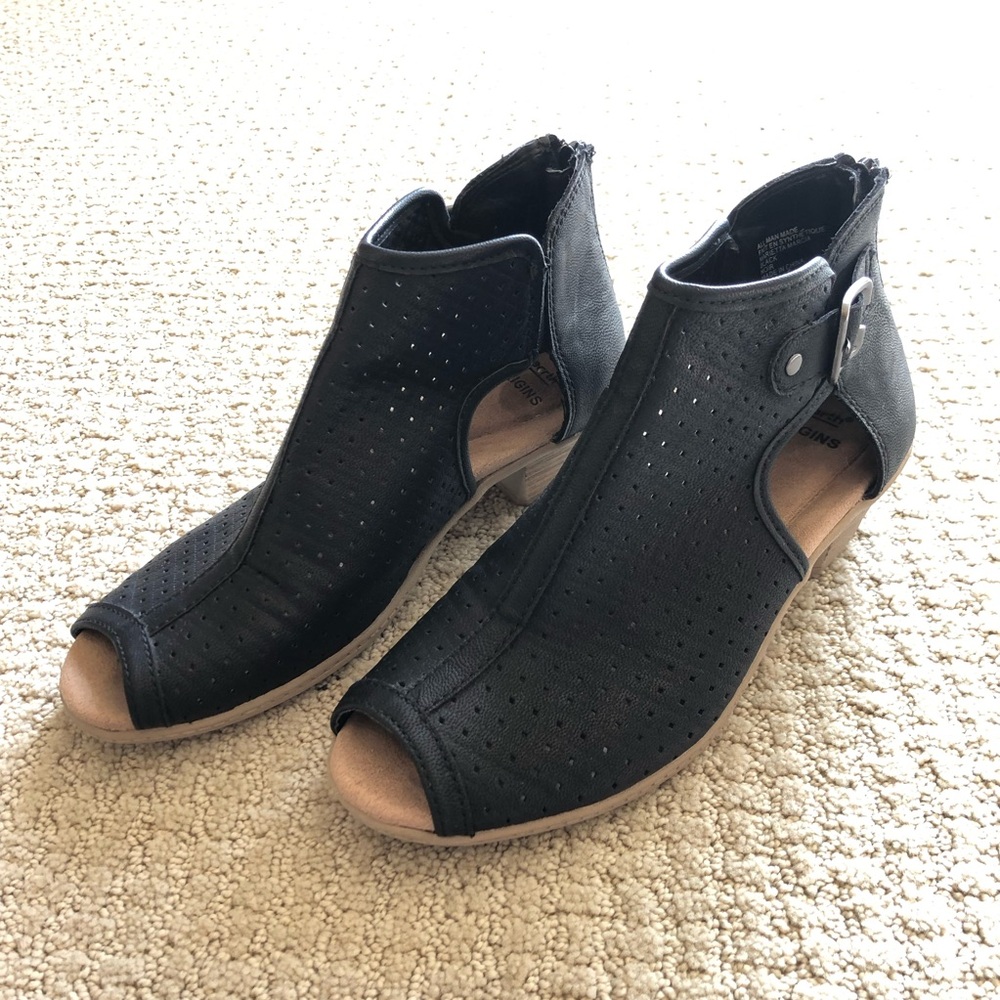 Earth Origins Marietta Marcia Black Bootie Sandals
